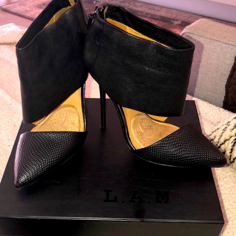 Never worn L.A.M.B. Theo stiletto black heels.